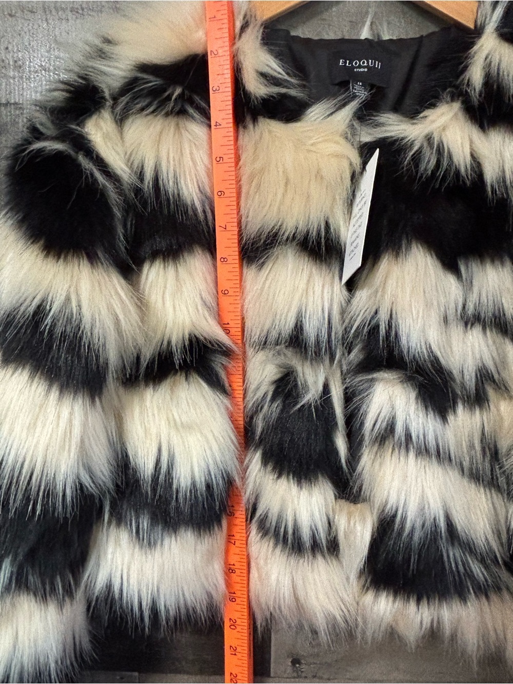NWT Eloquii Black & Cream Striped Faux Fur Cropped Jacket 14 - Picture 5 of 16